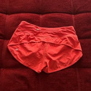 LULULEMON SPEED UP LOW RISE SHORT 2.5” - Carnation red
